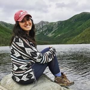 Meet your Posher, Karine